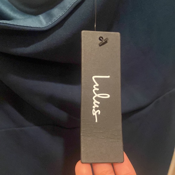 emerald green long sleeved dress - Picture 2 of 4